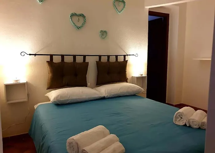 Seduti Di Fronte Al Mare *